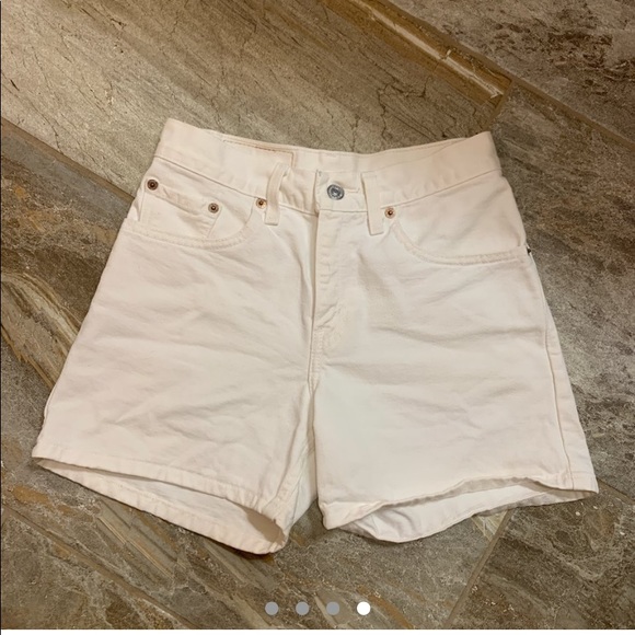 Vintage Levi’s shorts - Picture 4 of 4